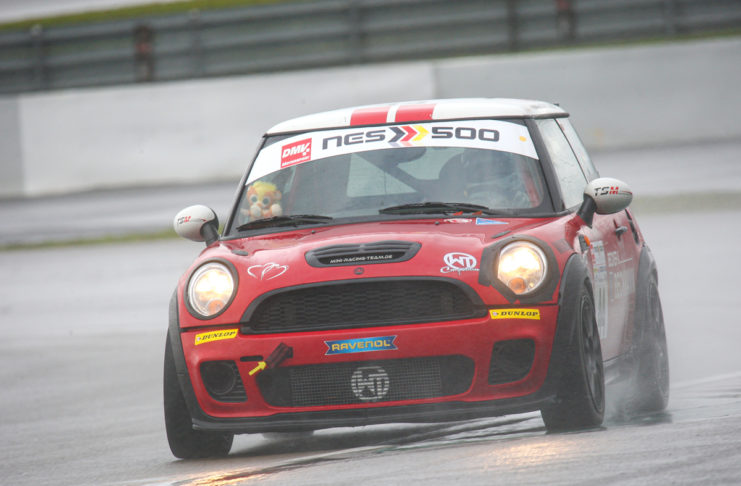 Dirk Lauth fährt im Premierenjahr zum Titel