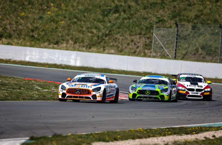 ADAC GT4 Germany mit Testfahrten in die Saison 2021 gestartet