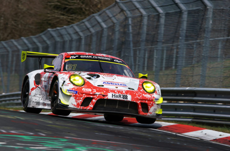 Pole Position und Gesamtrang zwei für Frikadelli Racing zum Saisonauftakt