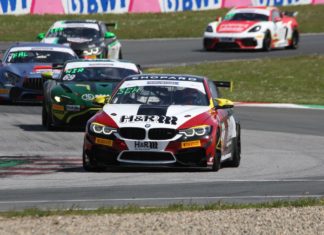 Michael Schrey feiert Doppelsieg