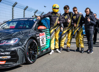 Max Kruse Racing feiert Doppelsieg beim ersten NLS-Lauf der Saison