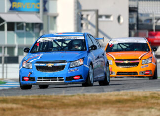 Zentimeter-Duelle beim PRTC-Saisonauftakt am Hockenheimring