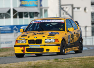 Smyrlis Racing startet mit starkem Aufgebot im DMV BMW 318ti Cup 2022