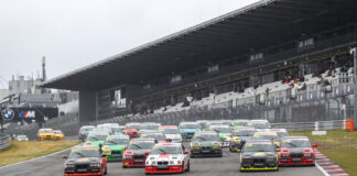 DMV BMW 318ti Cup biegt mit größtem Starterfeld der Saison auf die Zielgraden