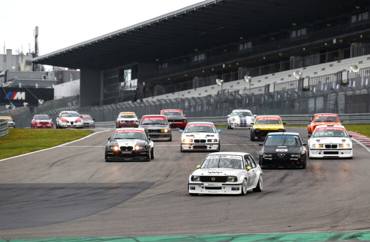 Opel und BMW gewinnen in der Eifel