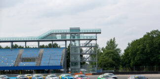 Volles Starterfeld und prominente Namen am Nürburgring