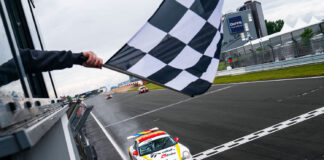 Porsche Siege vor begeistertem Publikum in der Cup- und Tourenwagen Trophy