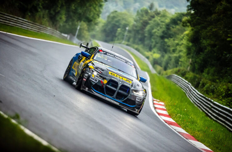 „Girls Only“ fährt mit neuer Besetzung bei NLS 3 auf das Podium