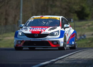 Autohaus Vogt feiert Klassensieg und Gesamtpodium in der Rundstrecken-Challenge Nürburgring