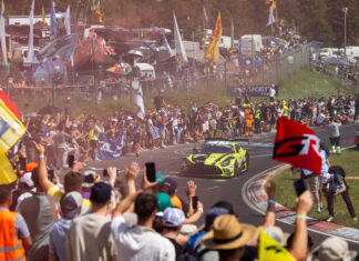 Achterbahn der Gefühle für SR Motorsport by Schnitzelalm