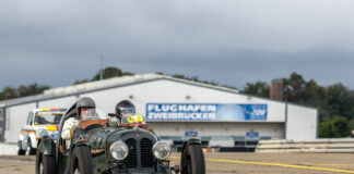 Historisches Flugplatzrennen begeistert mit Rekordbeteiligung