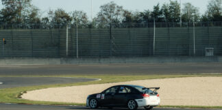 Youngster Ben Marquardt triumphiert am DEKRA Lausitzring – Robin Renz holt den PRTC-Titel 2025