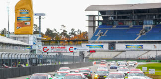 Van den Munckhof fährt mit Sieg zum Titel