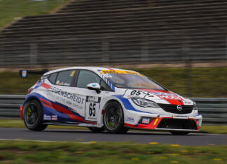 Autohaus Vogt feiert vorzeitigen Titelgewinn in der Rundstrecken-Challenge Nürburgring