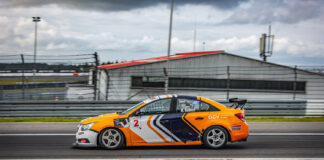 Ex-PRTC-Champion testet neuen Cruze-Rennwagen am Autodrom Most