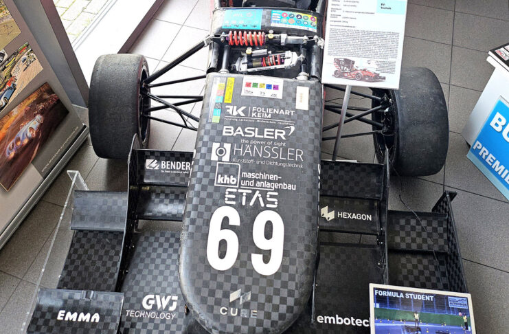 Emma – das autonom fahrende E-Rennfahrzeug feiert Premiere in Altlussheim