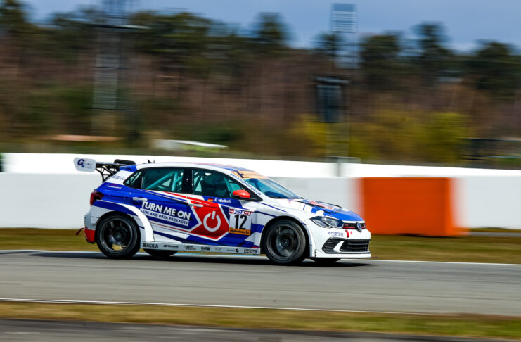 Georg Motorsport feiert erfolgreiches Renndebüt mit Polo Cup-Fahrzeug