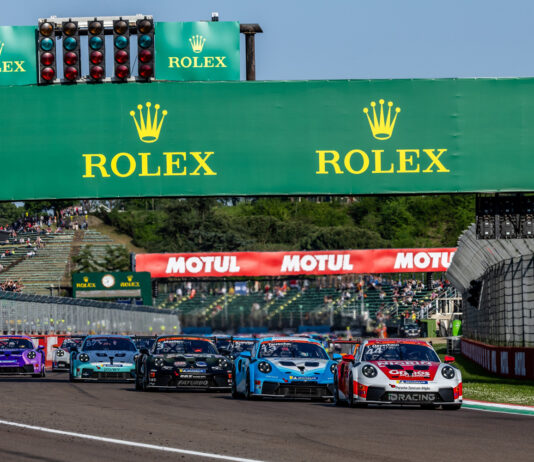 Theo Oeverhaus gewinnt erstes Rennen beim Saisonauftakt in Imola