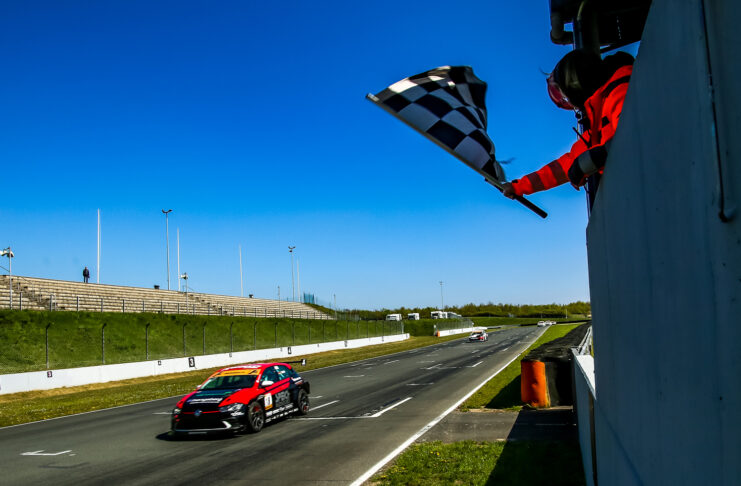 Konrad Motorsport feiert erfolgreichen Saisonauftakt im Polo Cup Germany
