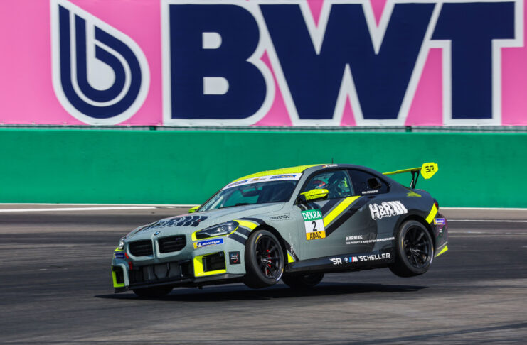 Doppelsieg für Michael Schrey bei der Premiere des ADAC BMW M2 Cup