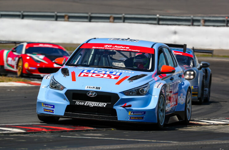 Roland Hertner sammelt auf dem Nürburgring die volle Punkteausbeute