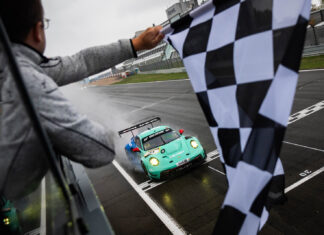 Falken Motorsports schlägt eindrucksvoll zurück